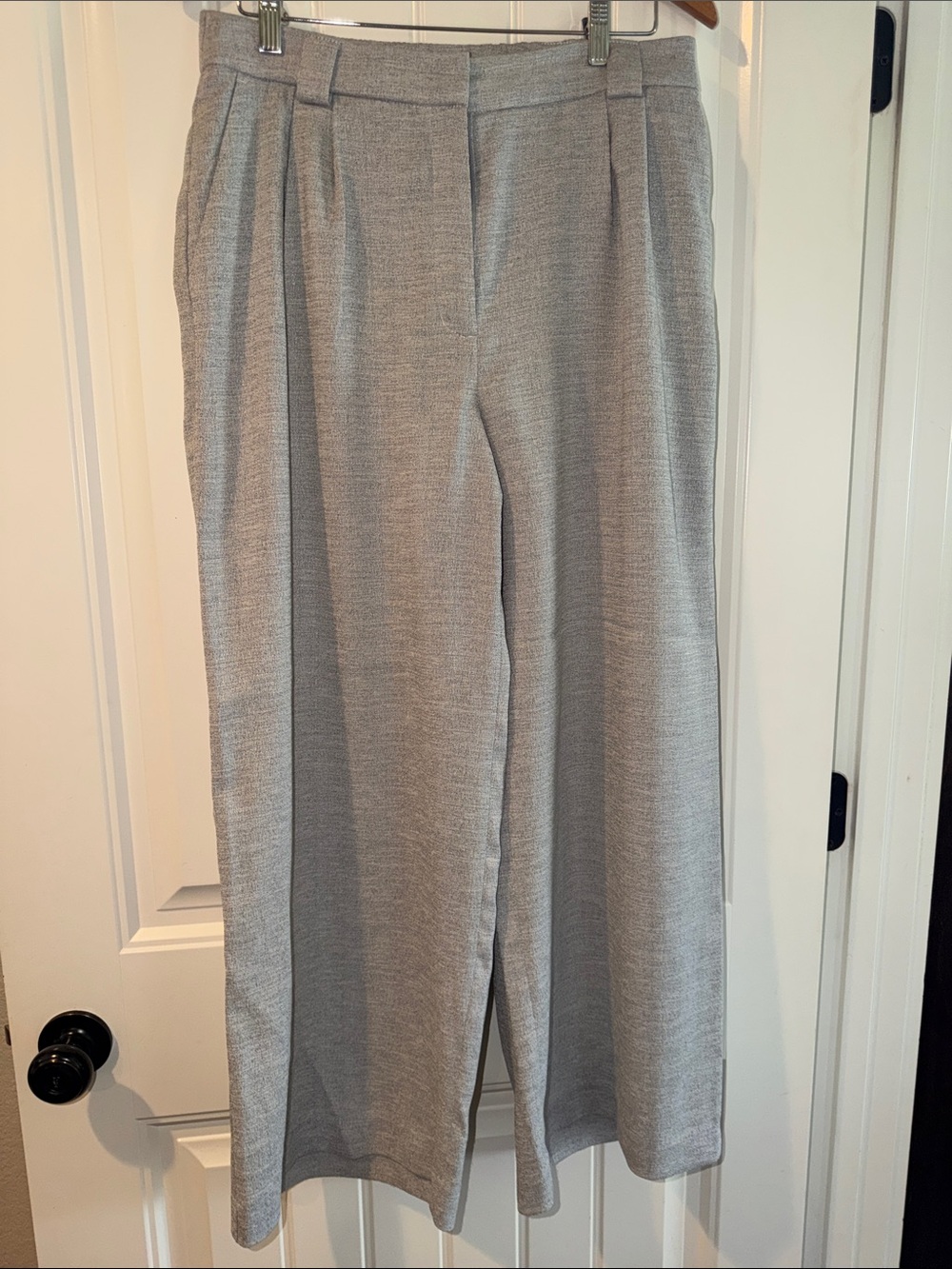 Express Wide-Leg Dress Pants in Light Gray